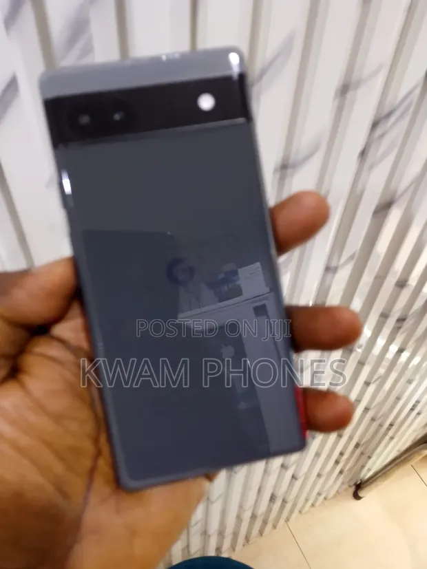 Google Pixel 6a 128GB Black - 1