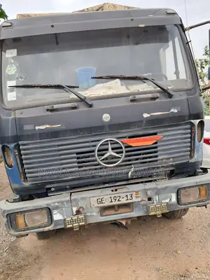 Mercedes-Benz Arocs Box Truck