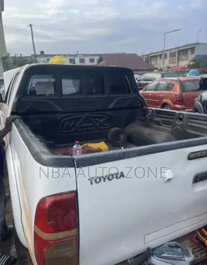 Nissan Navara Pickup Truck Bucket Cover (2012-2025)