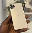 Apple iPhone 11 Pro Max 64GB Gold - 2