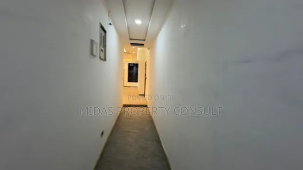 3 Bedroom House for Sale in Lakeside Estate - 1