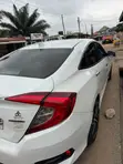 Honda Civic Touring Sedan 2019 White - 2