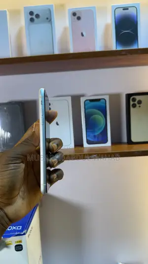 Apple iPhone XR 64GB White