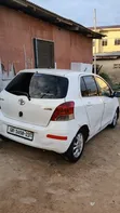 Toyota Vitz 1.0 FWD 3dr 2010 White - 2