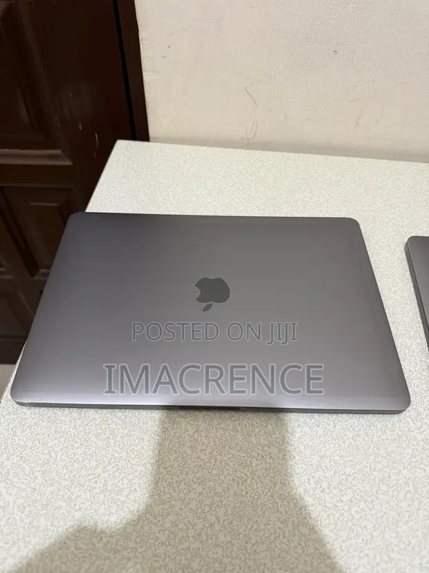 Apple MacBook Pro 2019 8GB Intel Core i7 256GB SSD - 1