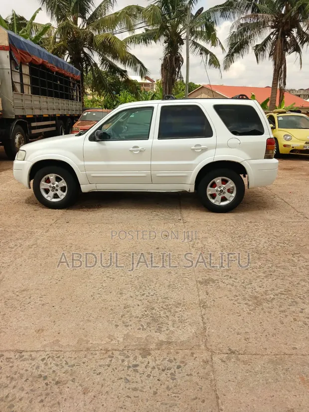 2019 Ford Escape SE FWD - 1