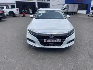2018 Honda Accord Touring 2.0T White