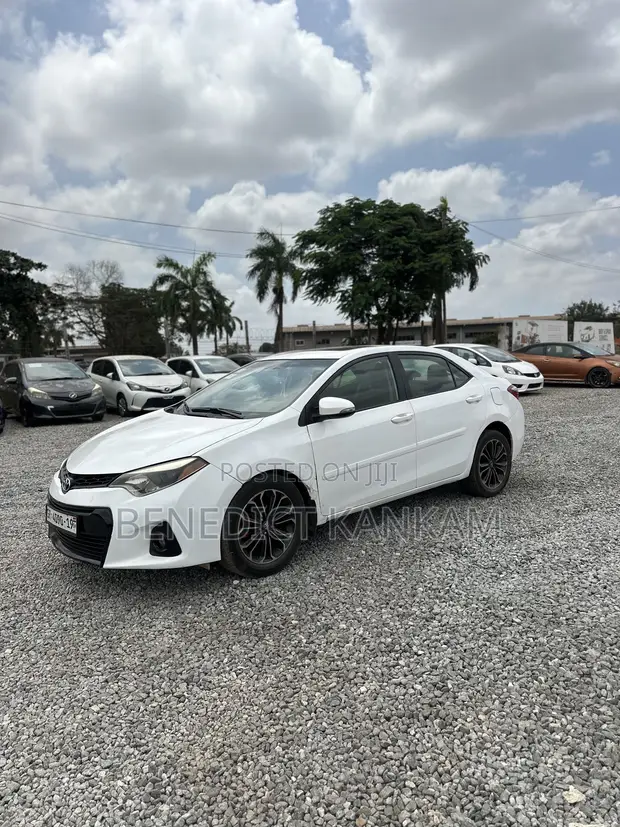 2015 Toyota Corolla S Sedan (1.8L) - White - 1