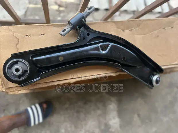 Nissan Rogue Front Lower Arms (2014-2017) - 1