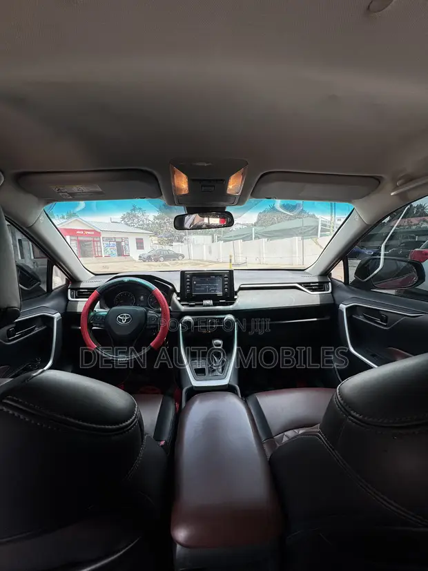 Toyota RAV4 LE AWD 2020 Red - 1