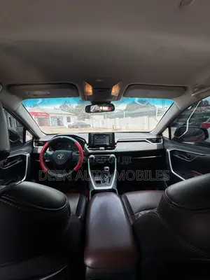 Toyota RAV4 LE AWD 2020 Red