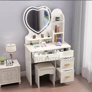 Love Shape Vanity Dressing Mirror