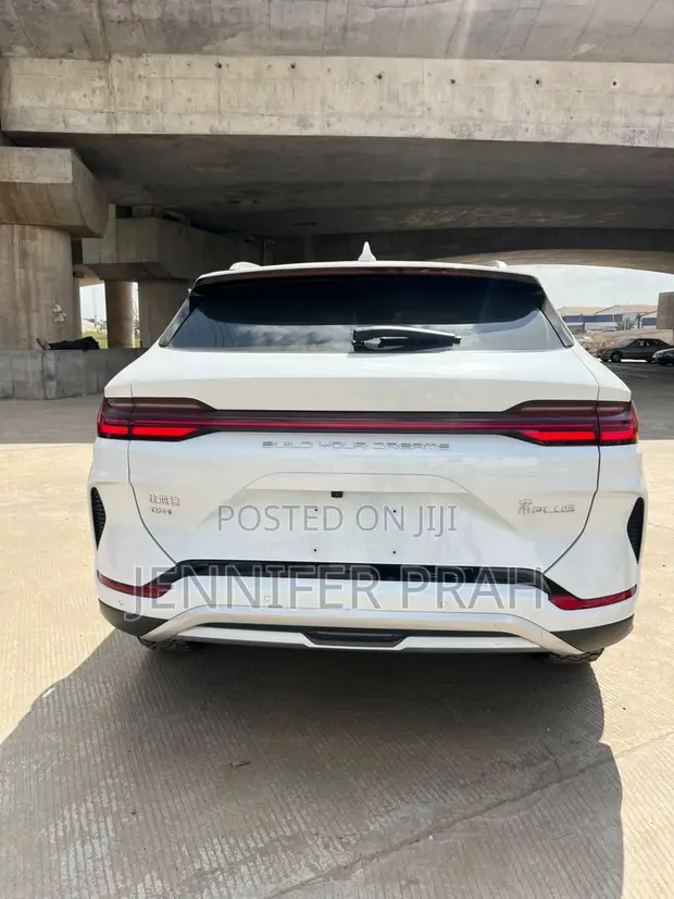 BYD Song Plus DM-i 2024 White - 1