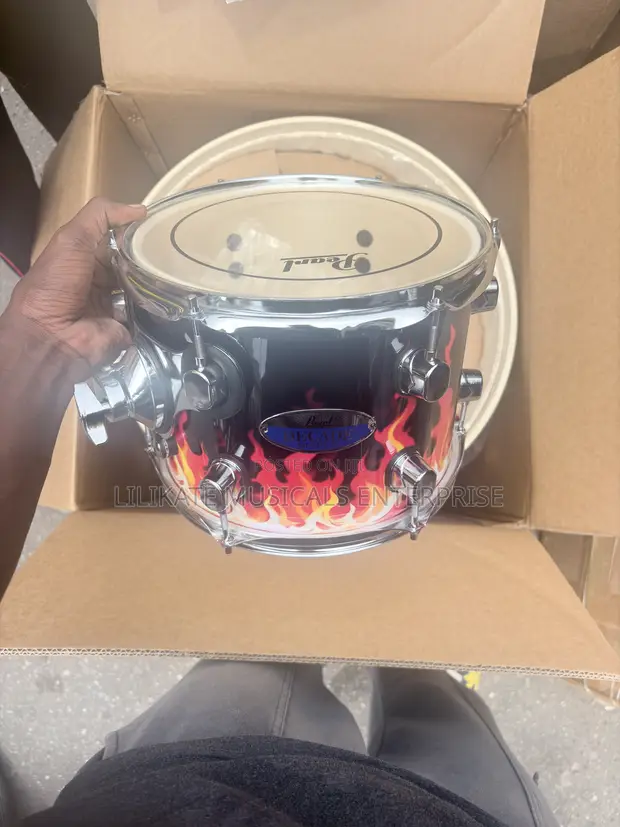 Pearl 5-Set Drum Kit - 1