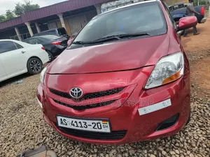 2010 Toyota Yaris Base Sedan