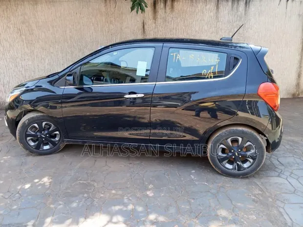 Chevrolet Spark LT w/1LT CVT 2016 Black - 1