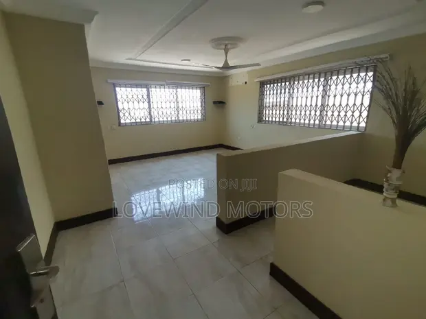 Furnished 3-Bedroom Mansion in Private Property, Accra Metropolitan - 1