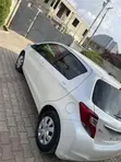 Toyota Vitz 1.0 FWD 5dr 2015 White - 2