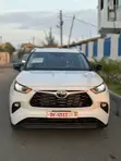 Toyota Highlander XLE AWD 2023 White - 5