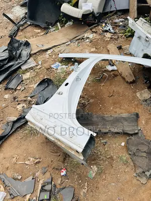 Honda Accord Middle Pole (2018-2022)