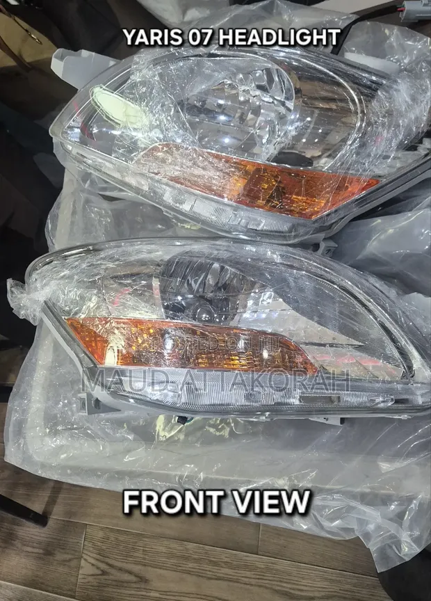 Toyota Yaris 2007 Headlight - 1