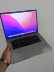 Apple MacBook Pro 2016 15-inch Intel Core i7 16GB RAM 256GB SSD Radeon Pro 450 - 1