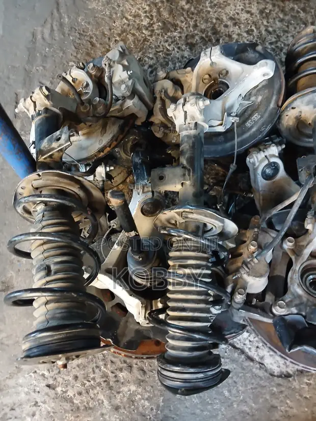 Nissan Rogue/X-Trail 2020-2025 Front Complete Hub (Used) - 1