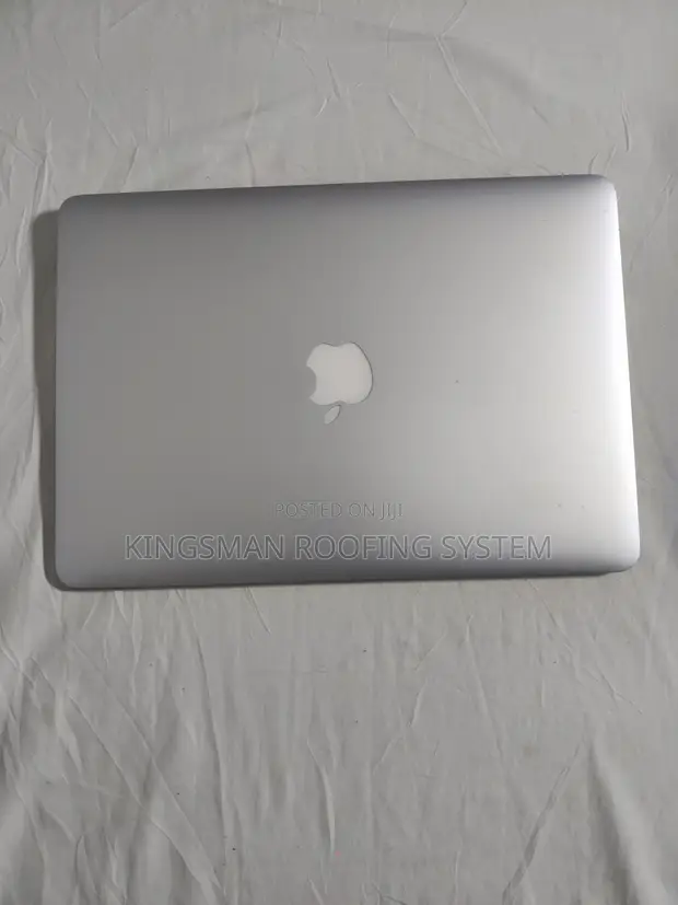 Apple MacBook Air (2014) - Core i7, 4GB RAM, 128GB SSD - 1