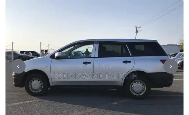Nissan Advan 2014 Silver - 1