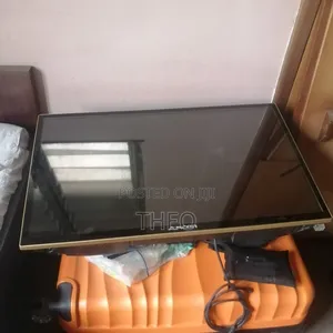 Amcon 32 Inch TV - Needs Repair