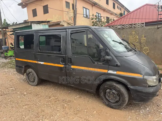 Ford Transit 2004 Diesel Bus - 1