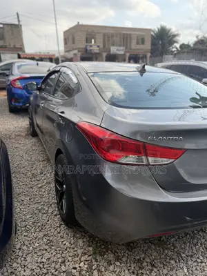 2013 Hyundai Elantra SE Coupe FWD 1.8L Gray