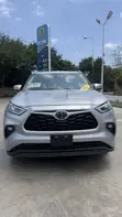 2021 Toyota Highlander XLE Silver - 2