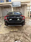 Honda Civic Touring Sedan 2019 Black - 4