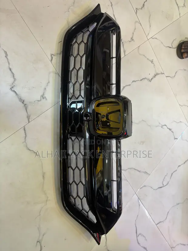 Honda CR-V 2020 Front Top Grille - 1