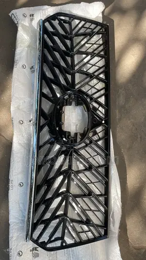 Toyota Landcruiser Prado 2018-2021 Grille (Lexus Type)
