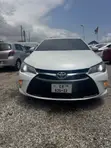 2017 Toyota Camry SE Sedan - 4