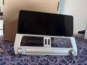 2018+ Ultrawide Premium Android Screen with Apple CarPlay