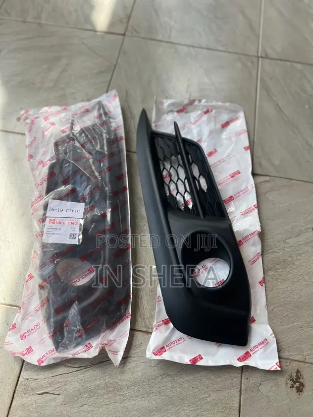 Honda Civic Front Bumper Fog Light Cover (2019-2021) - 1