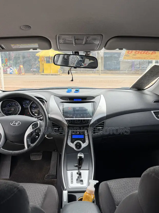 2013 Hyundai Elantra SE Coupe FWD 1.8L Petrol - 1
