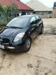 Toyota Yaris 2010 Black - 2