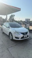 Nissan Tiida 1.6 Hatchback 2012 White - 1