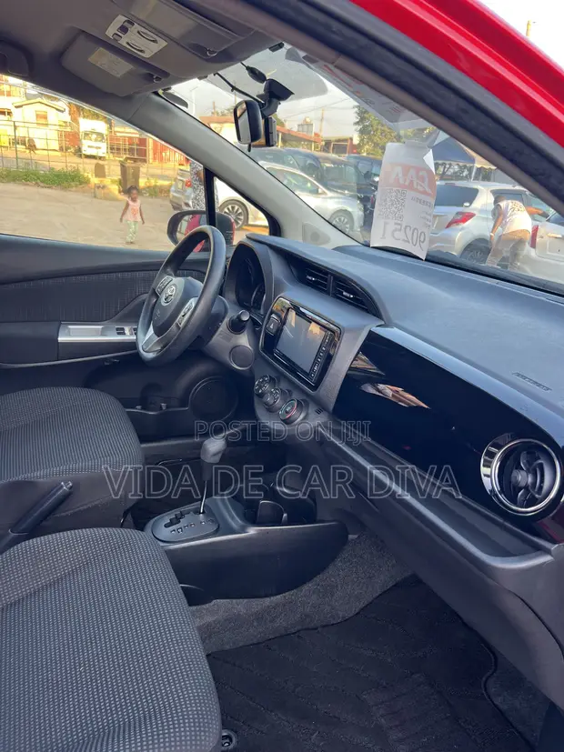 Toyota Vitz 1.3 AWD 5dr 2015 Red - 1