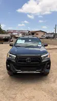 Toyota Hilux 2021 Black - 4