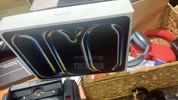 Apple iPad Pro 13" (2025) 1TB Black - 1