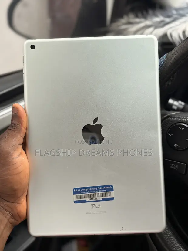 Apple iPad 10.2 (2020) Wi-Fi 32GB Silver - 1