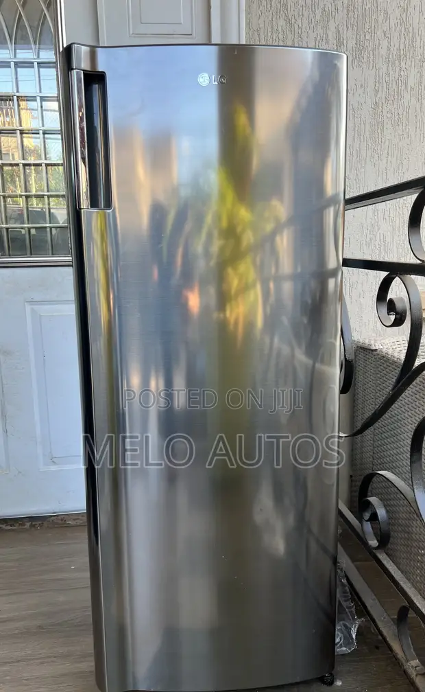 LG Single-Door Top-Freezer Refrigerator - 1
