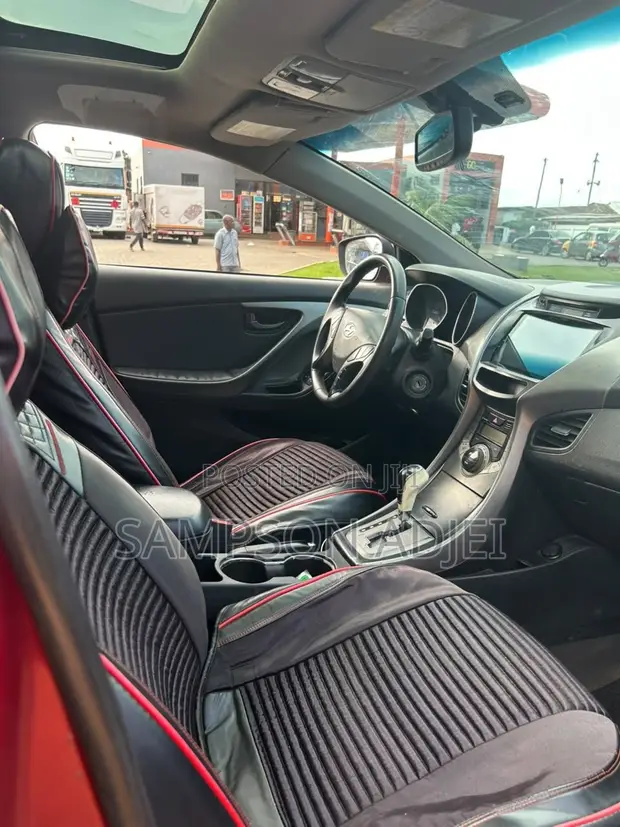 Hyundai Elantra 2013 Red - 1