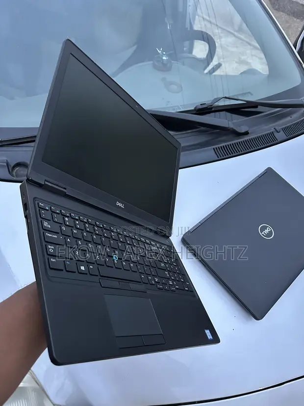 Dell Latitude 5590 Laptop - Intel Core i5, 8GB RAM, 256GB SSD - 1