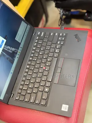 Lenovo ThinkPad X1 Carbon Laptop